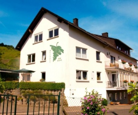 Weingut-Brennerei-Gästehaus Emil Dauns