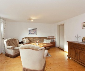 Lovely first floor apartment on the edge of the Bode Gorge with garden use
