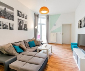 Helle Wohnung mit Balkon in grünen Innenhof - W-LAN, 4 Schlafplätze
